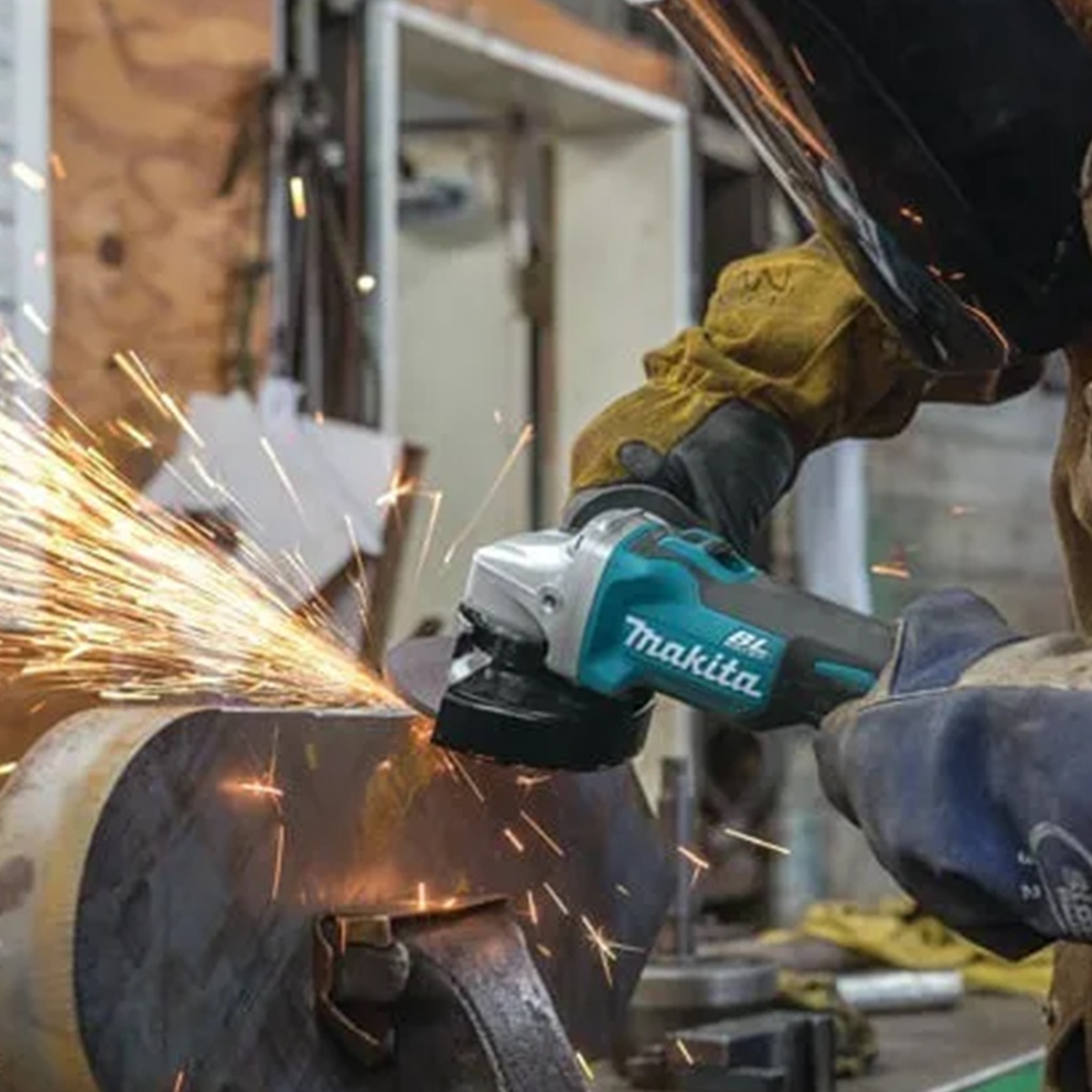 Esmeril Angular Makita 4-1/2 8.500 rpm 2,3kg