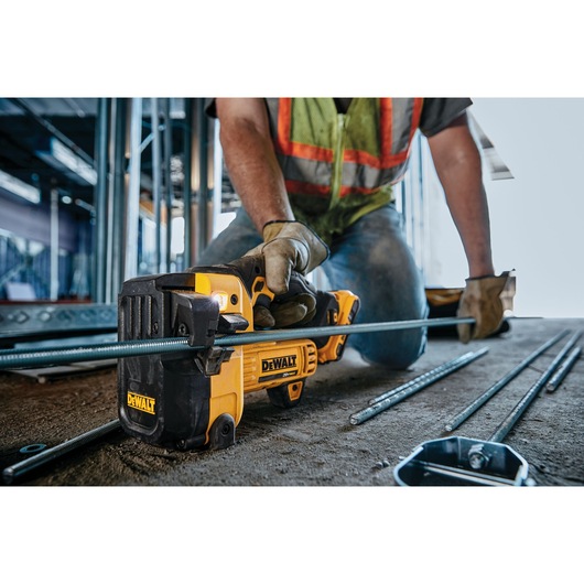 CORTADOR DE VARILLAS 20V DEWALT
